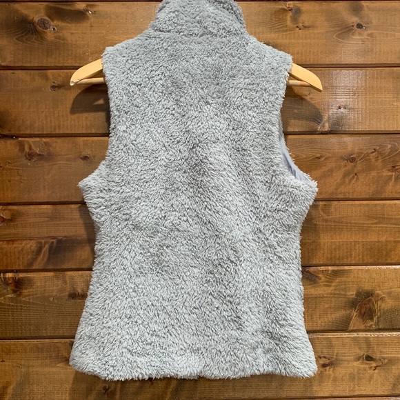 Patagonia Women's Grey Los Gatos Fleece Vest - Picture 2 of 5